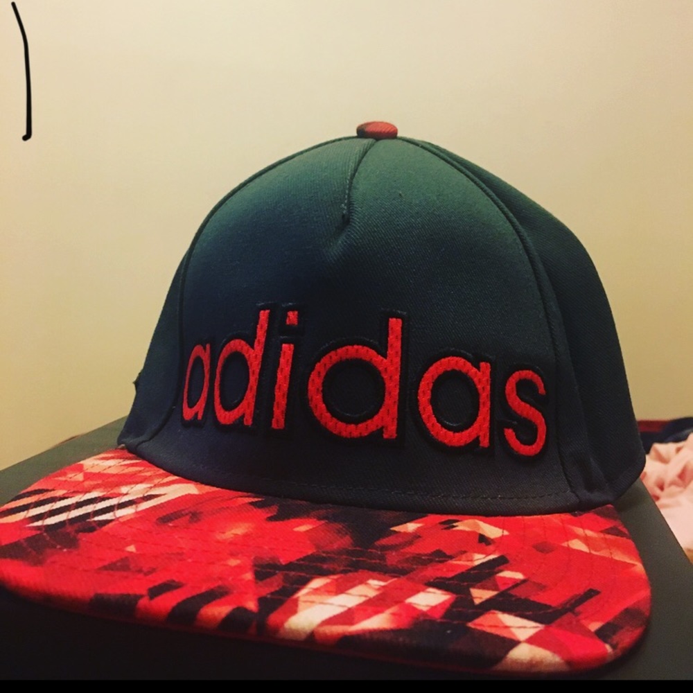 Adidas Snapback hat
